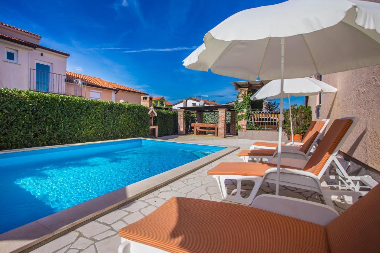 Ema-Dany Apartment Porec Ngoại thất bức ảnh