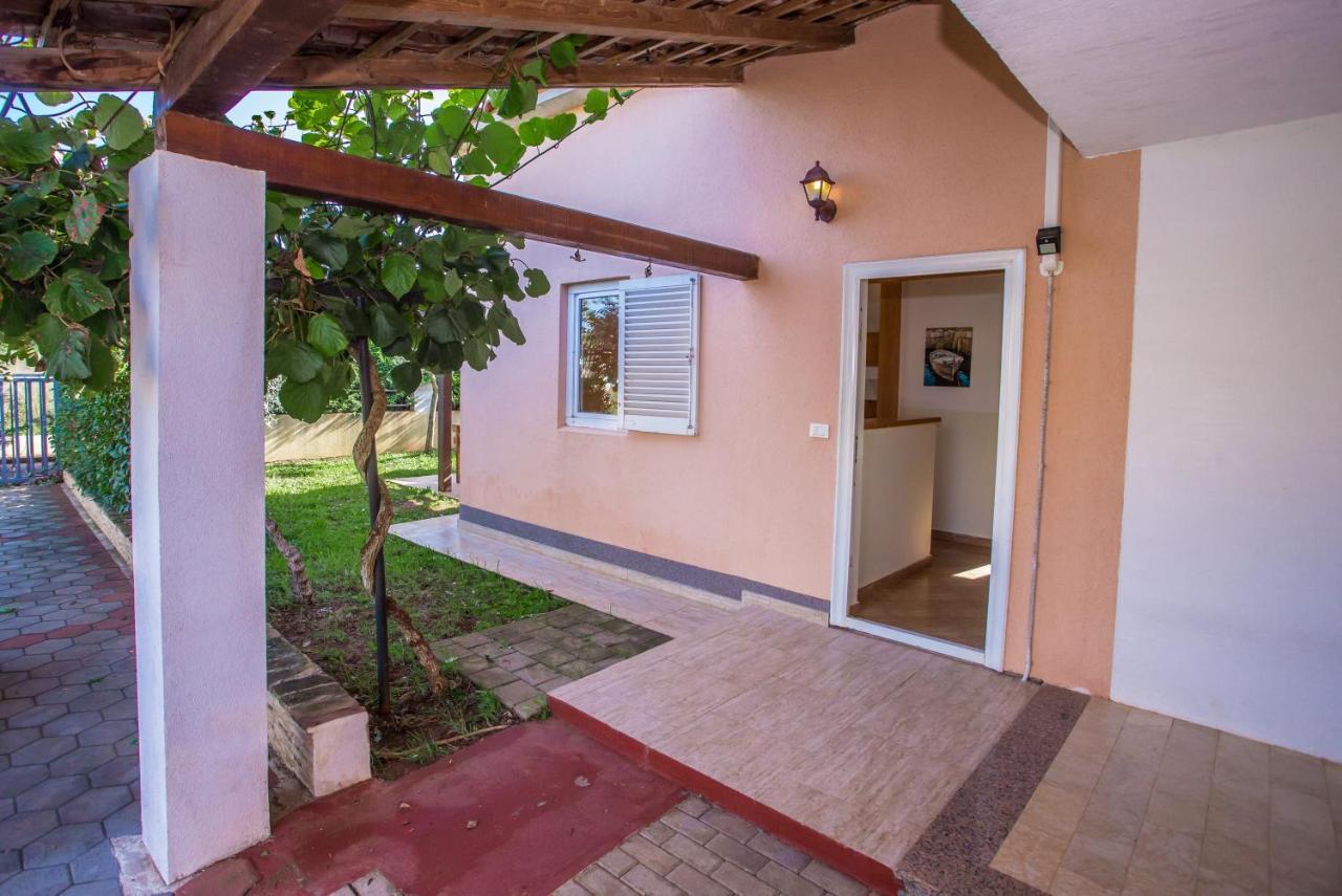 Ema-Dany Apartment Porec Ngoại thất bức ảnh