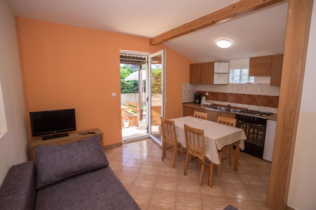 Ema-Dany Apartment Porec Ngoại thất bức ảnh